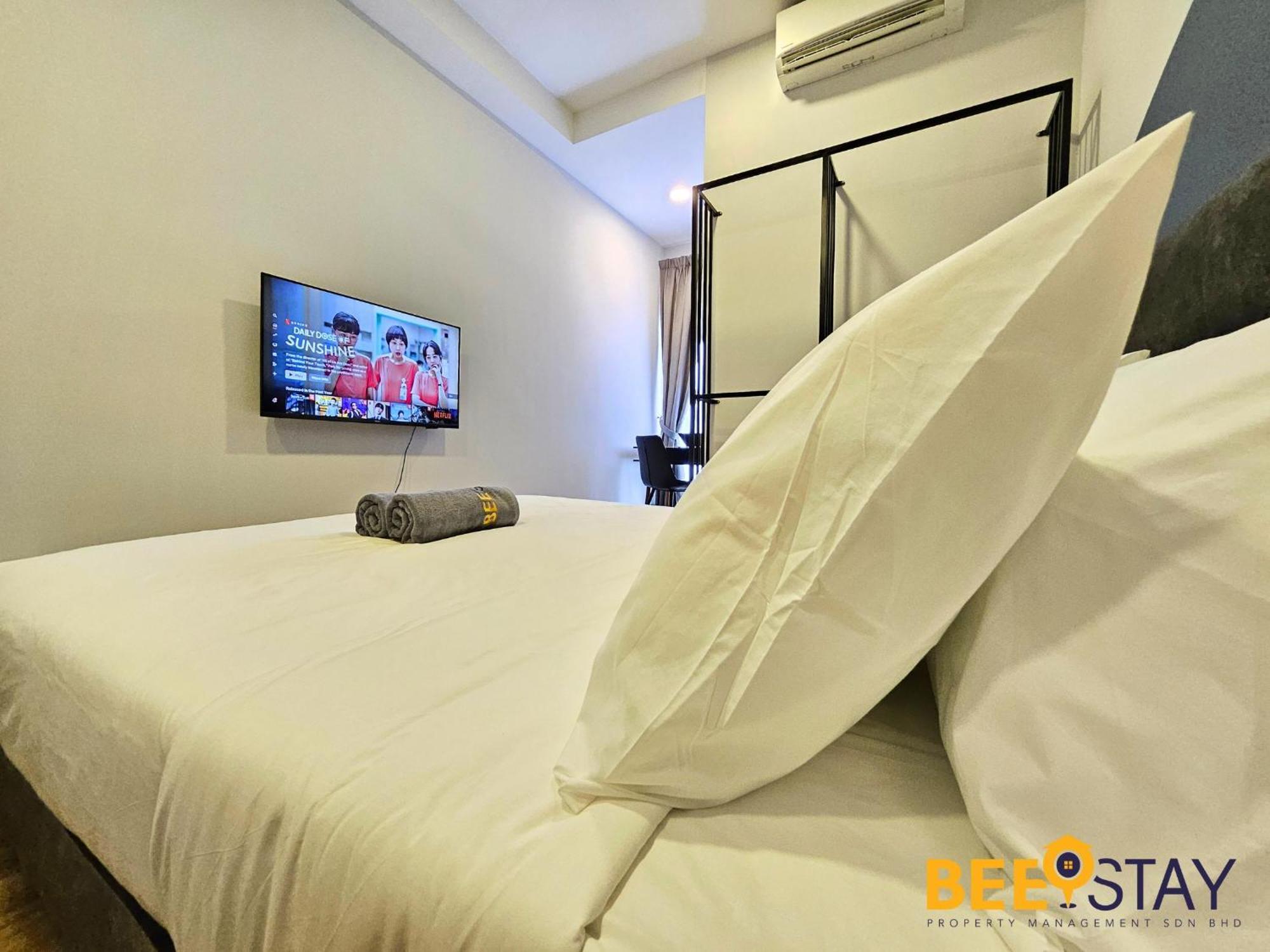 Sunway Velocity 2 Connected With Mall & Mrt For 2 Pax *